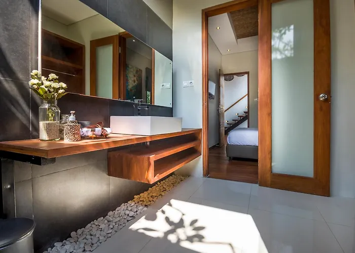 Elmina Bali Villa *